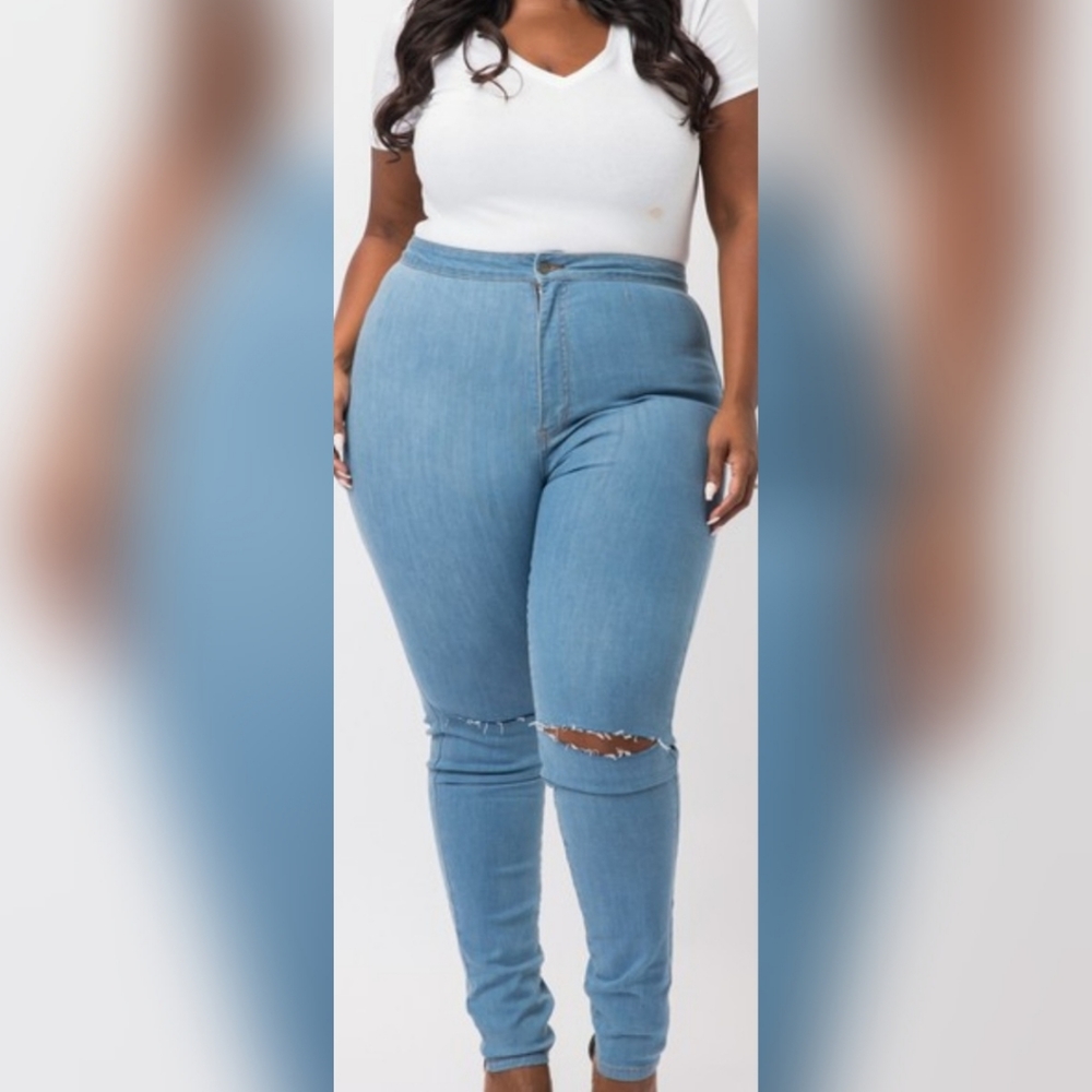 M.A.P. Slit Knee Jeans Plus Size-- Light Wash